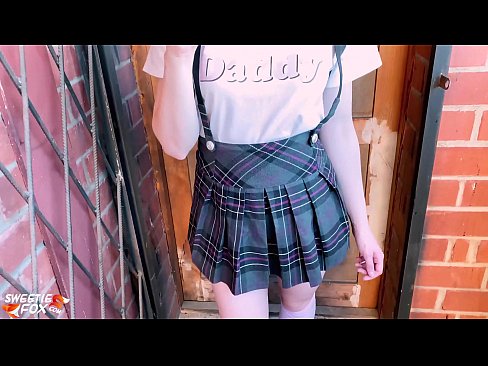 ❤️ Schoolgirl Sucks a dick gu domhainn agus fucks an àite clasaichean. ️  Fucking  aig gd.xxxpornimages.ru ☑